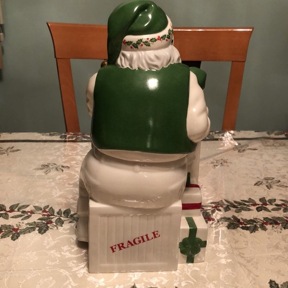 COPY - 🆕🆕🆕LENOX SANTA’S HOLIDAY TOY SHOP COOKIE JAR🆕 - Picture 5 of 16